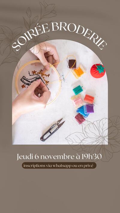 les mains d'une personne en train de faire de la broderie